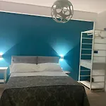 Riviera 84 4* נאפולי