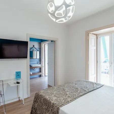 Riviera 84 Bed & Breakfast