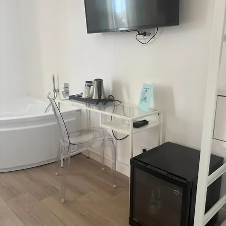 Riviera 84 4* Neapel