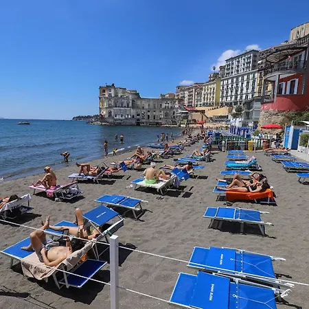 Couette-café Riviera 84 Naples